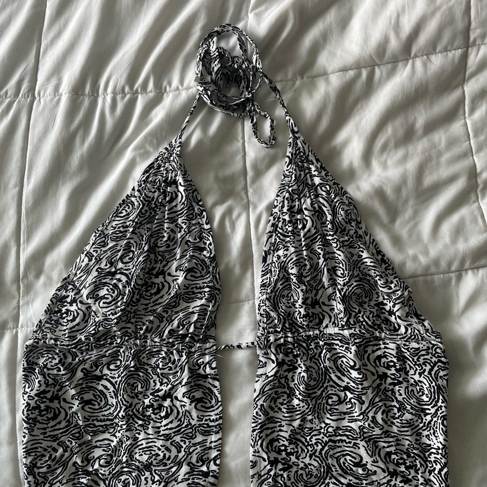 Black and White Swirl Print Crop Top